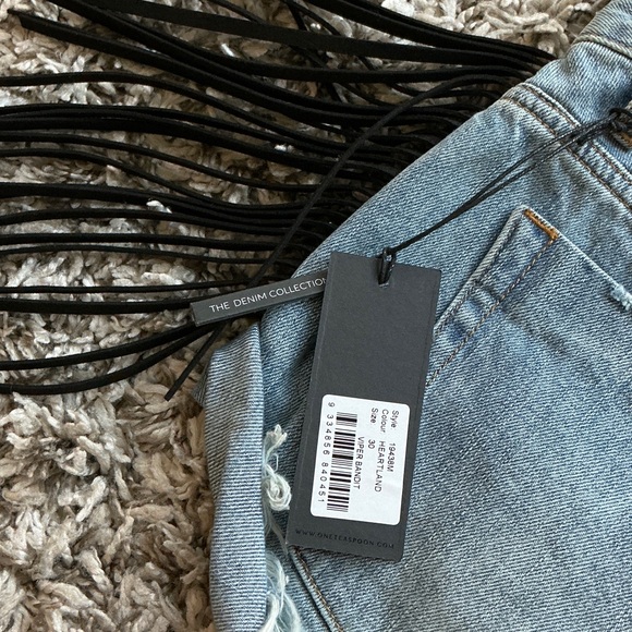 One Teaspoon Light Wash Heartland Viper Bandits Denim Black Fringe Shorts - Picture 7 of 7